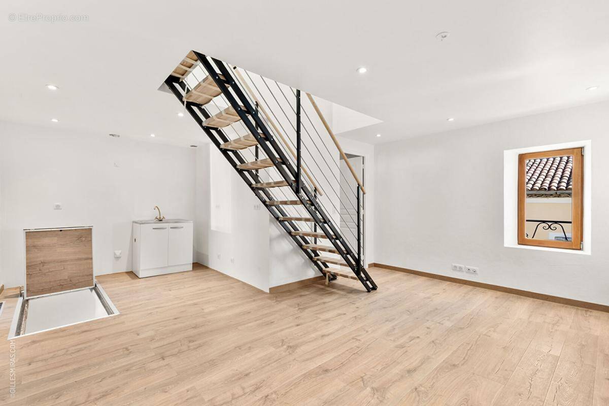 Appartement à FAYENCE