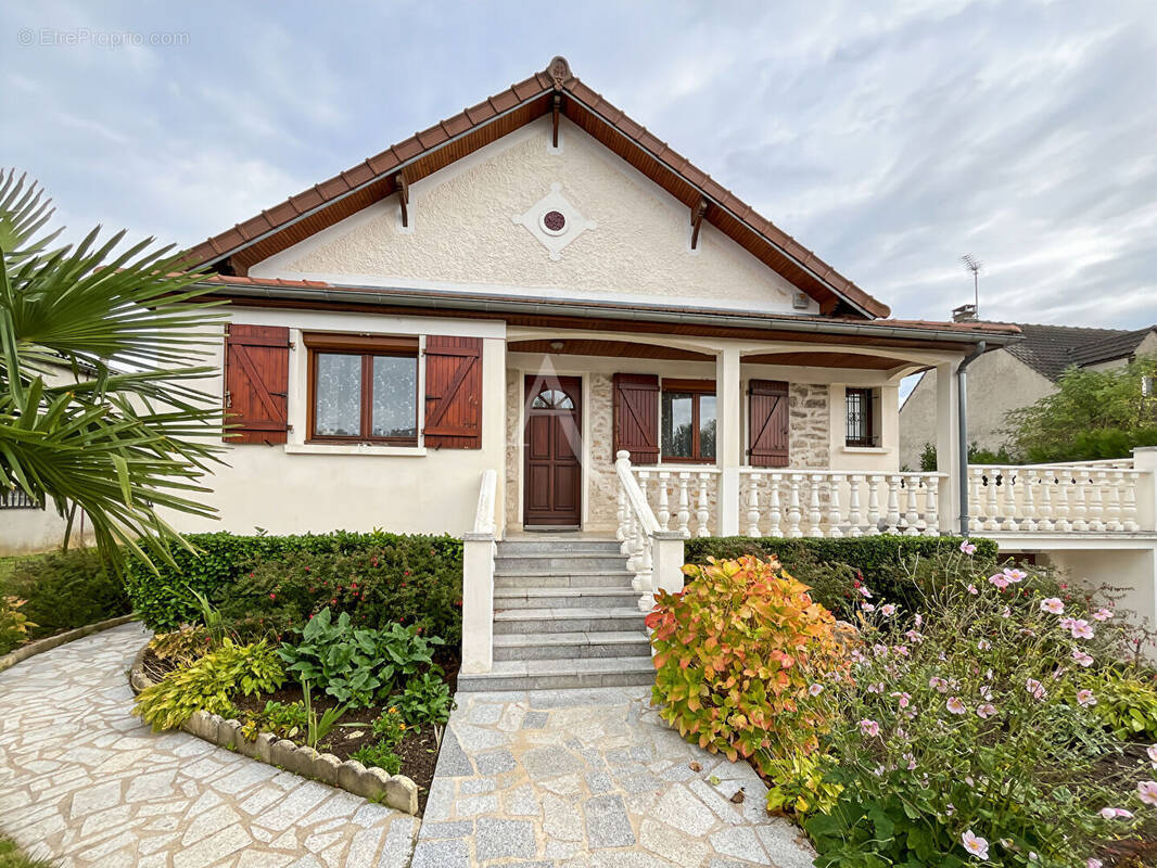 Maison à BRIE-COMTE-ROBERT