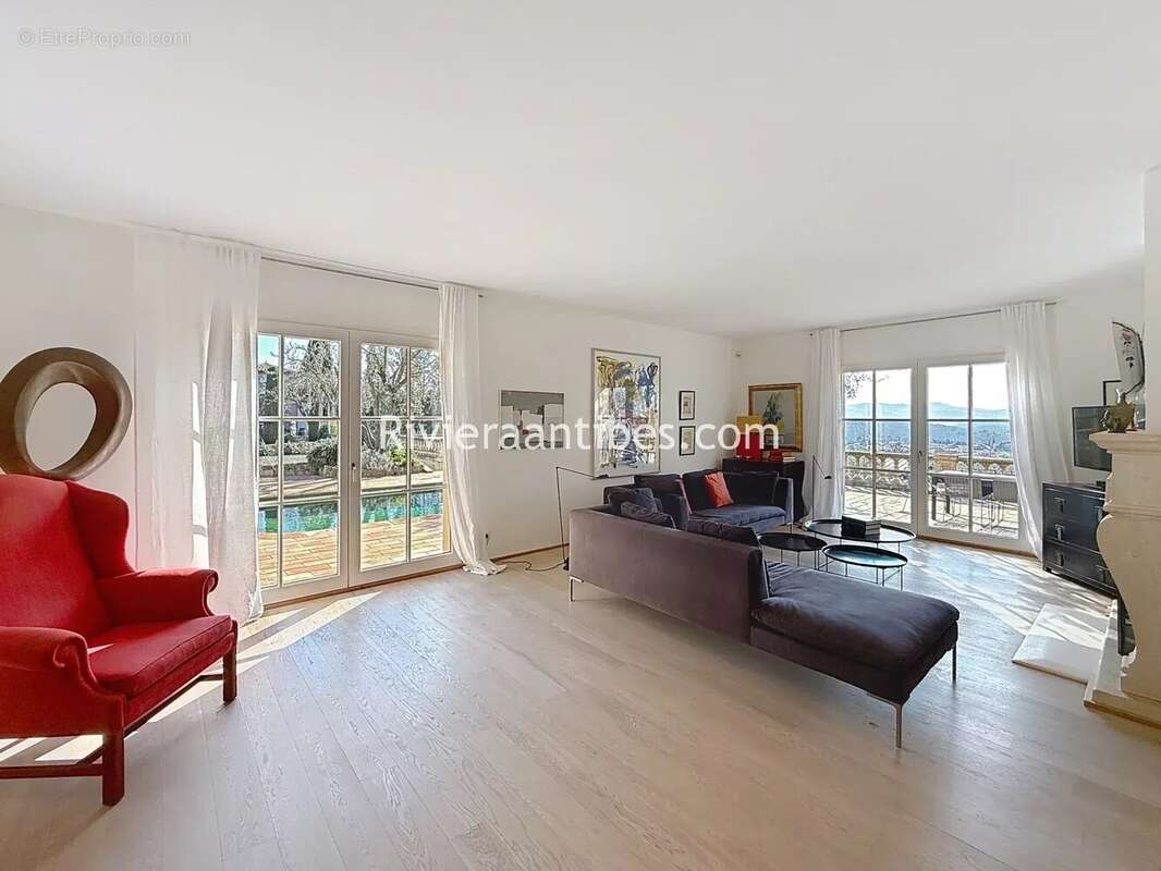 Maison à MOUANS-SARTOUX