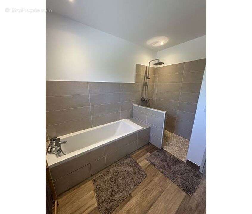 Maison à GRAYAN-ET-L'HOPITAL