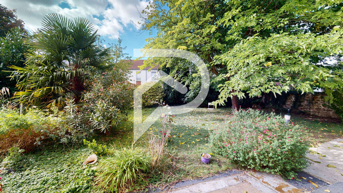 Appartement à LES MUREAUX