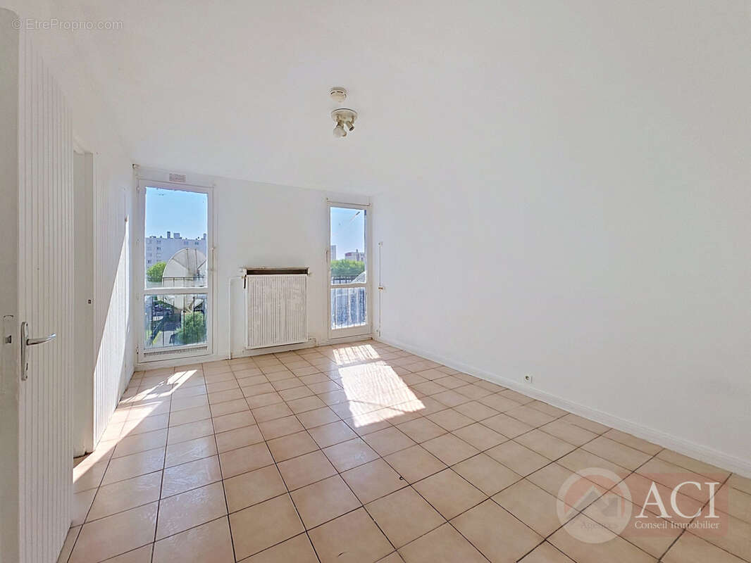 Appartement à GARGES-LES-GONESSE