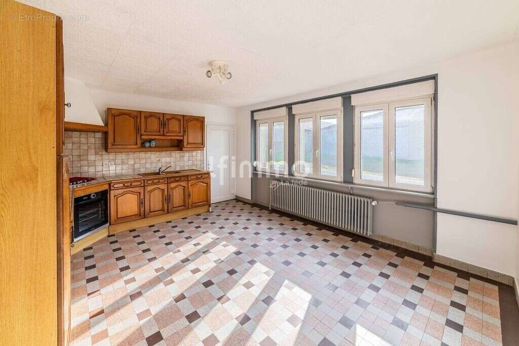 Maison à CHATEAU-BREHAIN