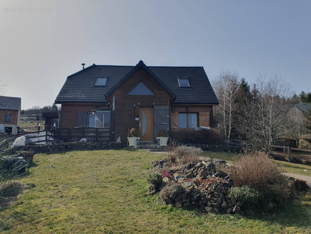 Maison à SAINT-URCIZE