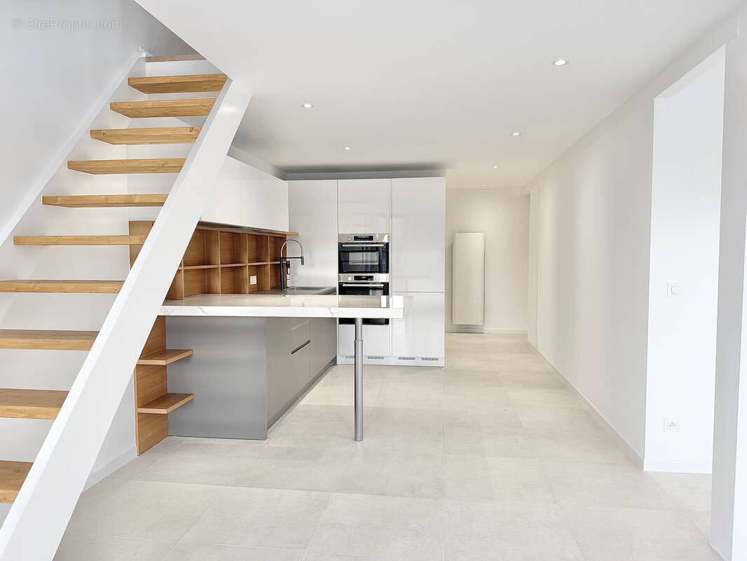 Appartement à CRANVES-SALES