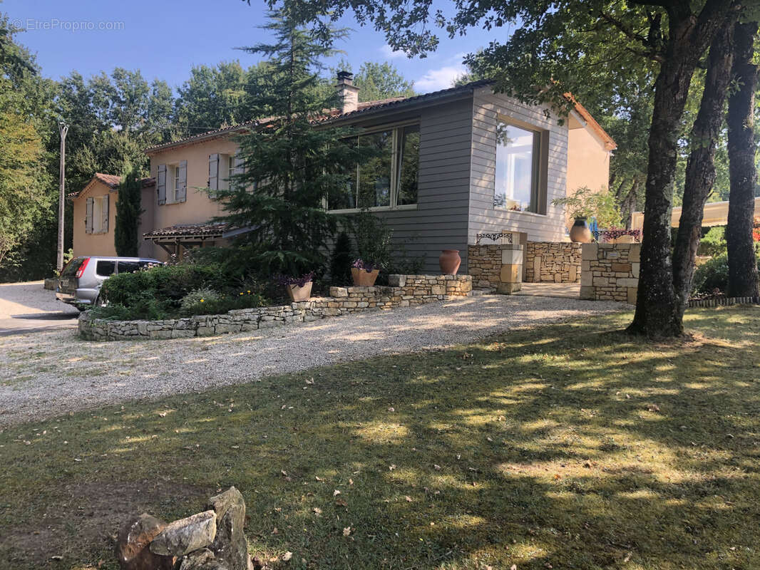 Maison à CUZORN