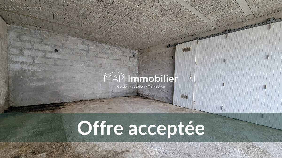 Parking à LANESTER