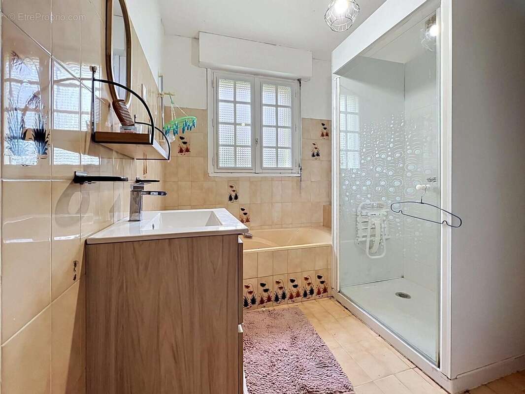 Maison à MOREAC