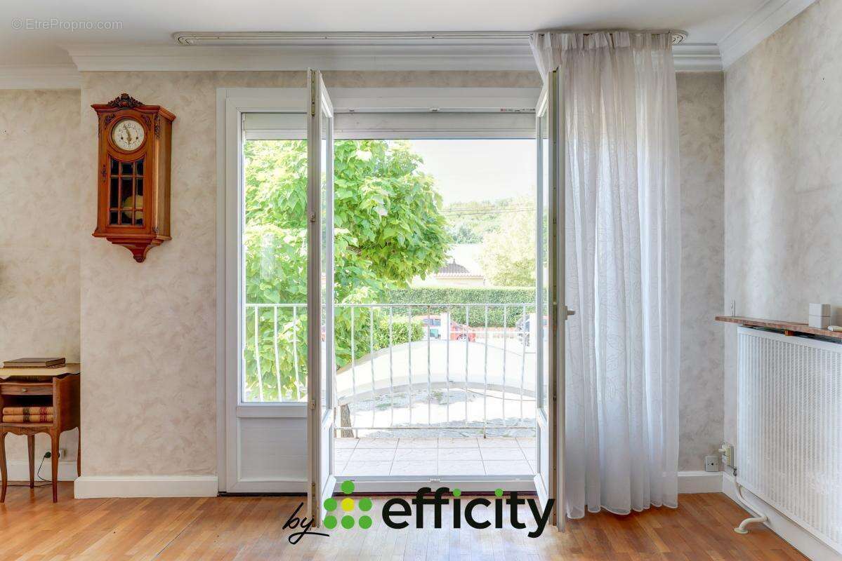 Maison 105 m² à Saint-Priest  - photo 9