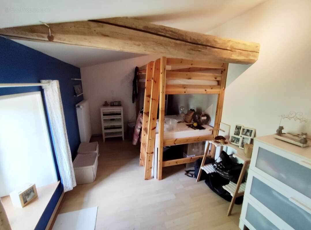 Maison à MONCOUTANT