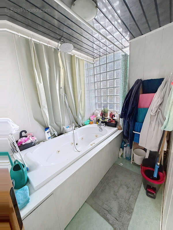 Appartement à FOREST-SUR-MARQUE