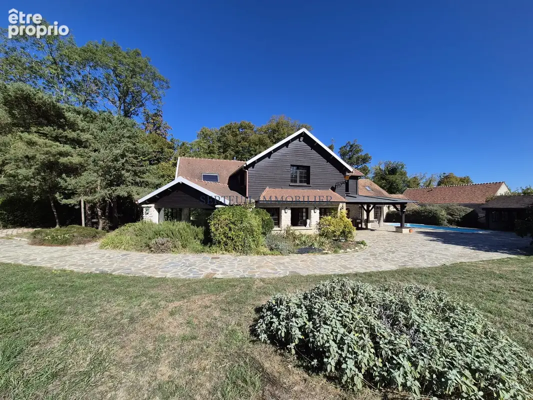 Propriété de 450m2 avec maison d'amis de 115m2 sur 19 066 m2 de parc arboré. Piscine - photo 2
