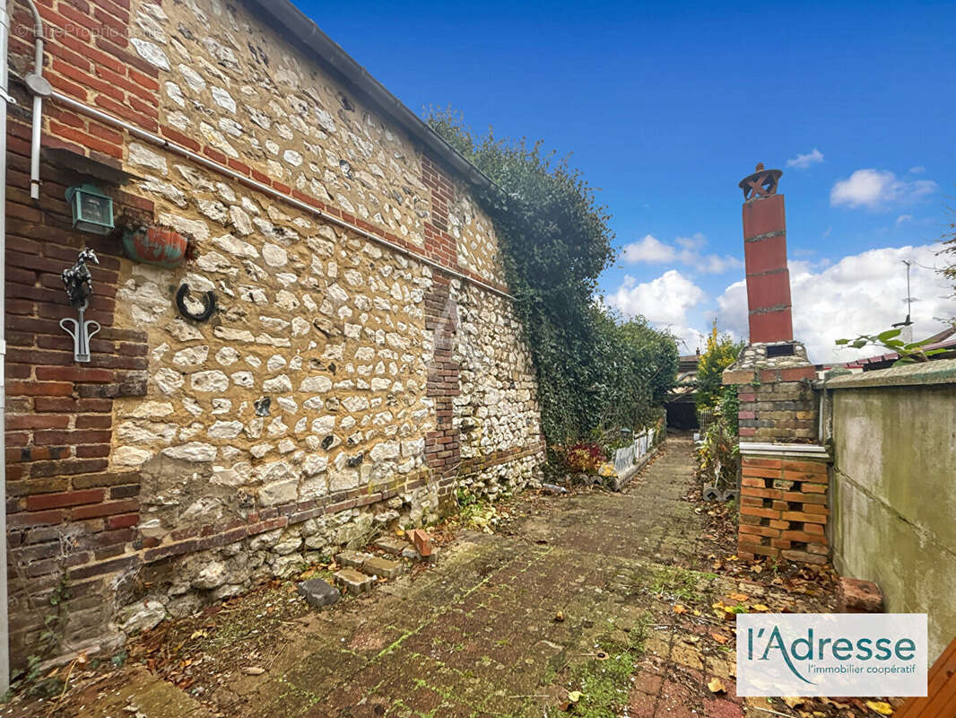 Maison à FLEURY-SUR-ANDELLE