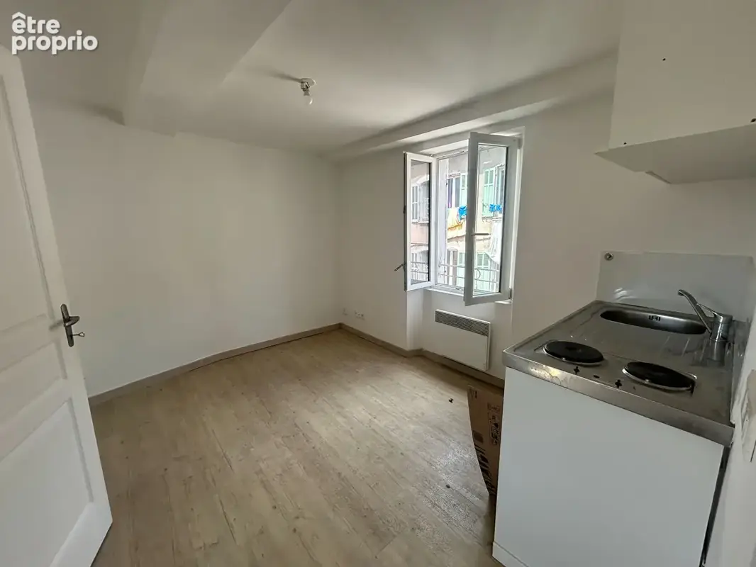 Appartement à MEOUNES-LES-MONTRIEUX