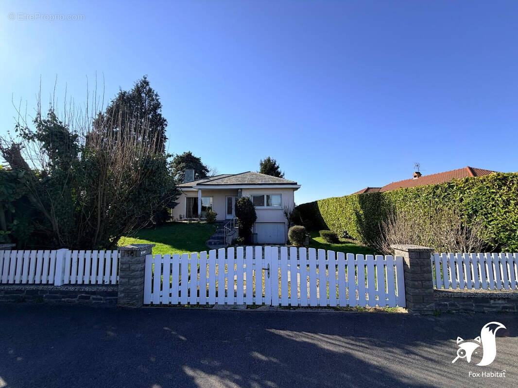 Maison à NEUVILLE-SAINT-REMY