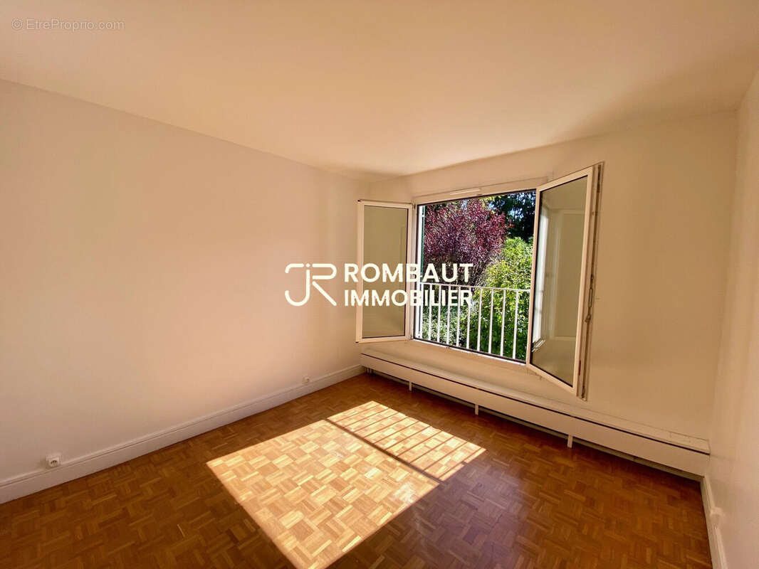 Maison à LA CELLE-SAINT-CLOUD