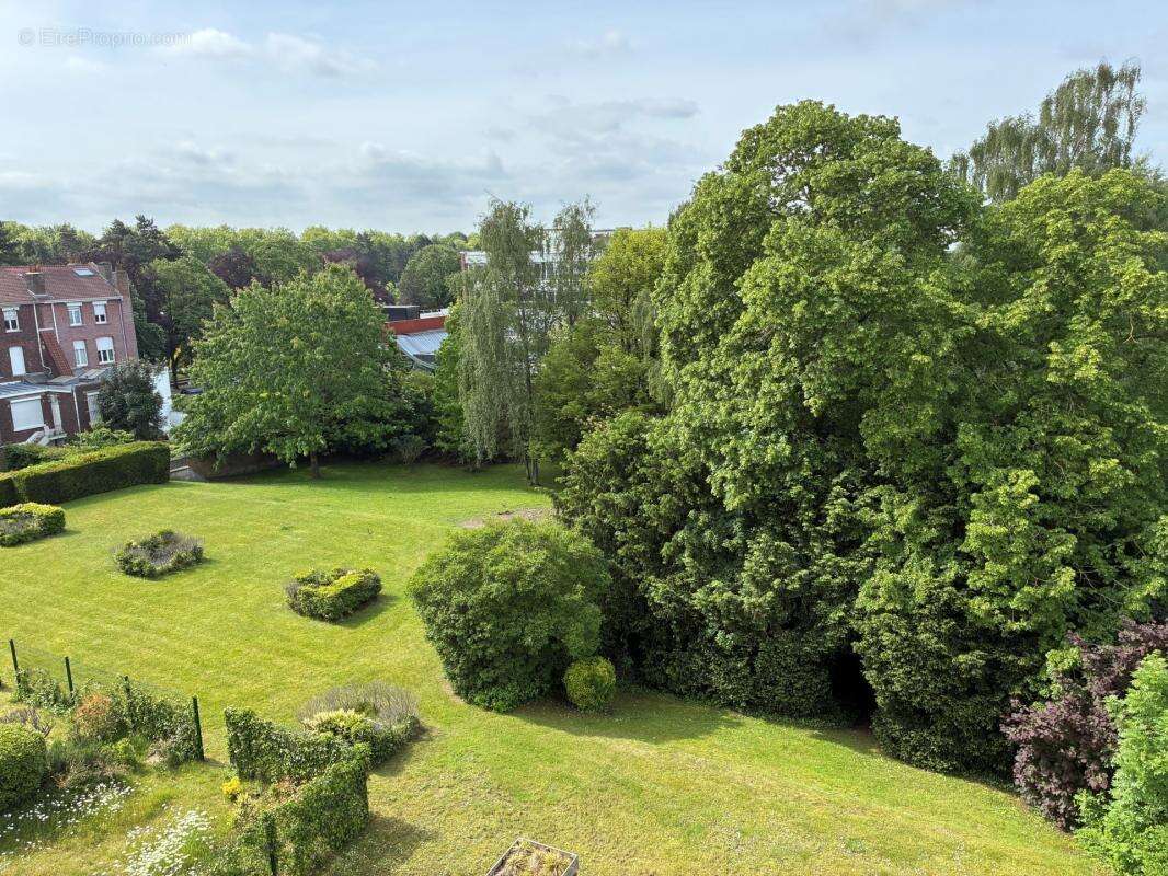 Parc barbieux t3 73.30m² lumineux sans vis a vis , parking couvert , cave - photo 4