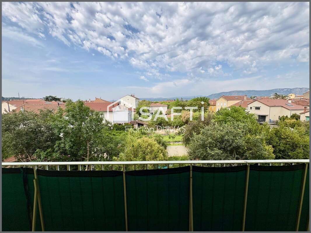 Appartement 75 m² à Valence  - photo 2