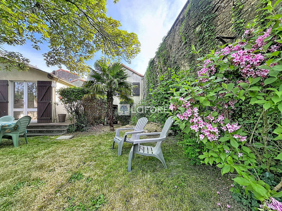 Maison à PARTHENAY