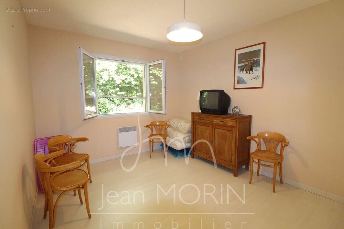 Maison à SAINT-JULIEN-EN-SAINT-ALBAN