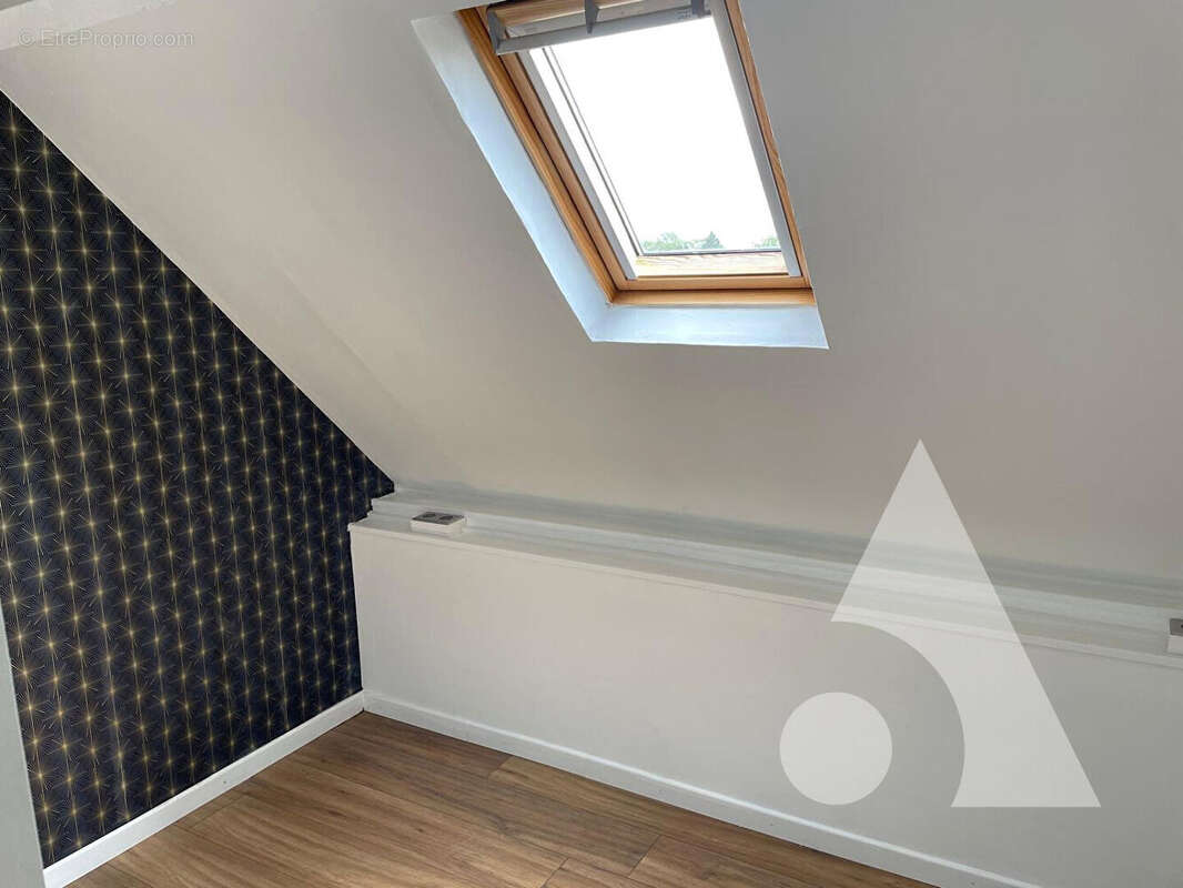 Appartement studio avec balcon crepy en valois vendu-loue - photo 7