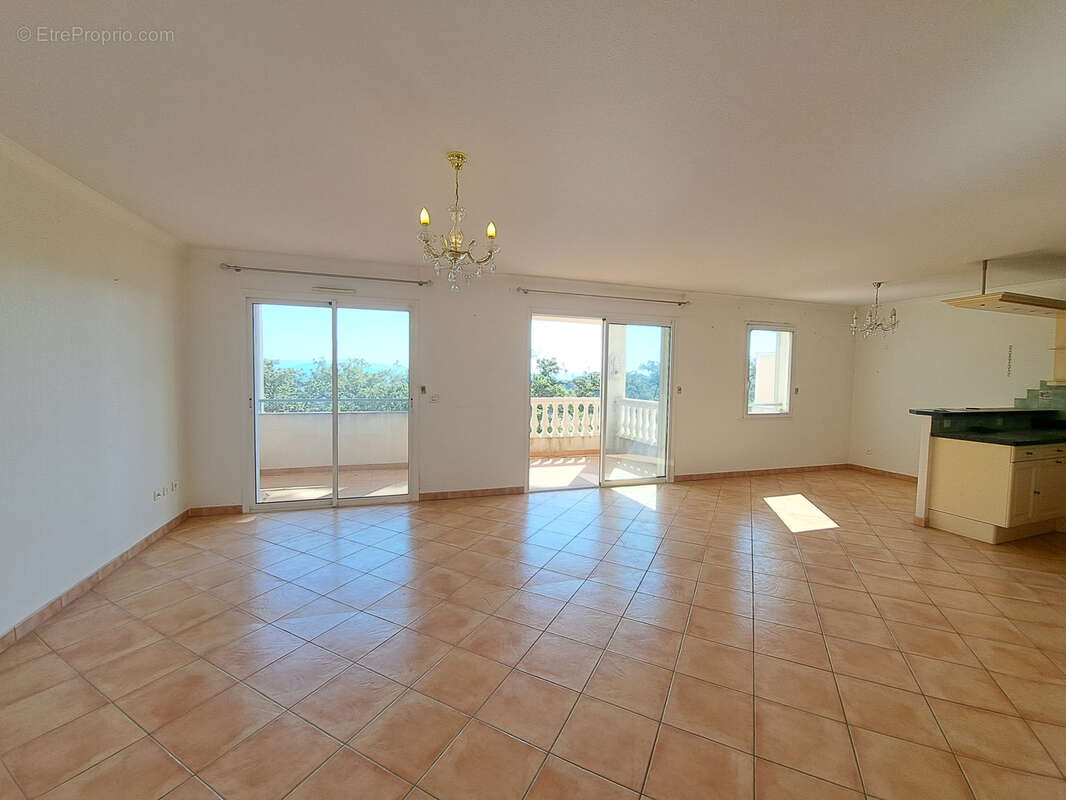 Appartement à HYERES