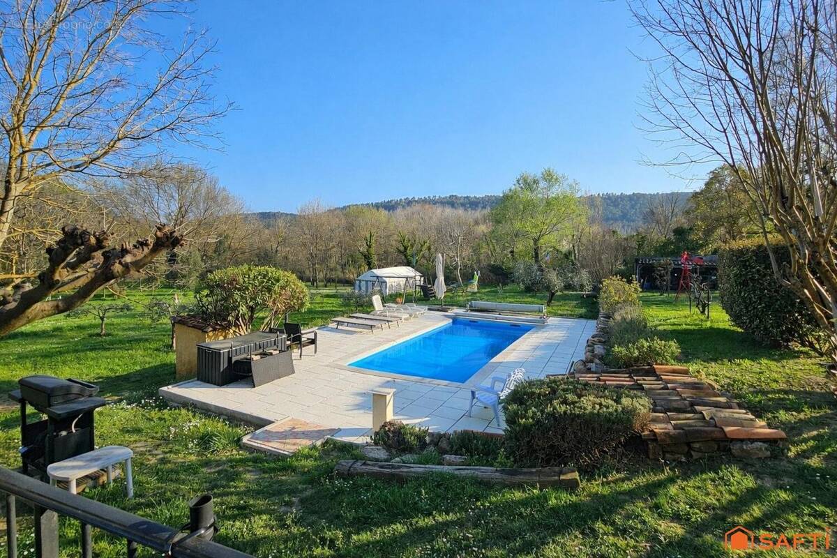 Photo 1 - Maison à SALERNES