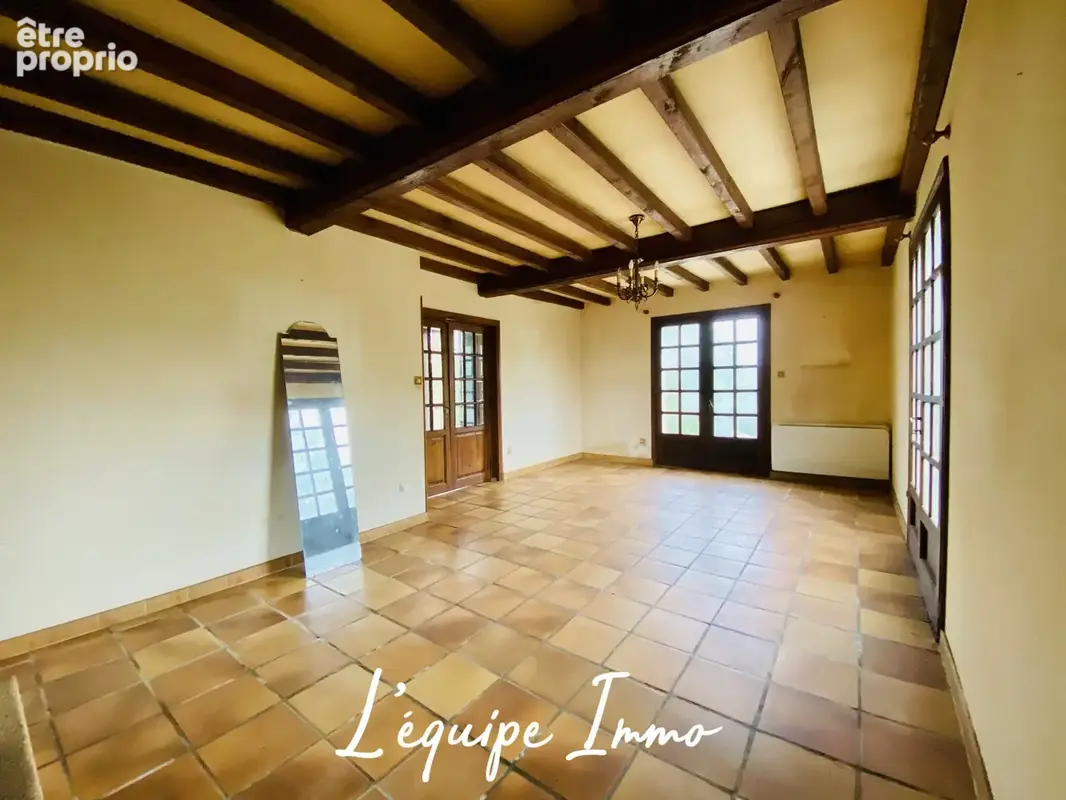 Maison T6 sur 1 hectare de terrain - photo 17