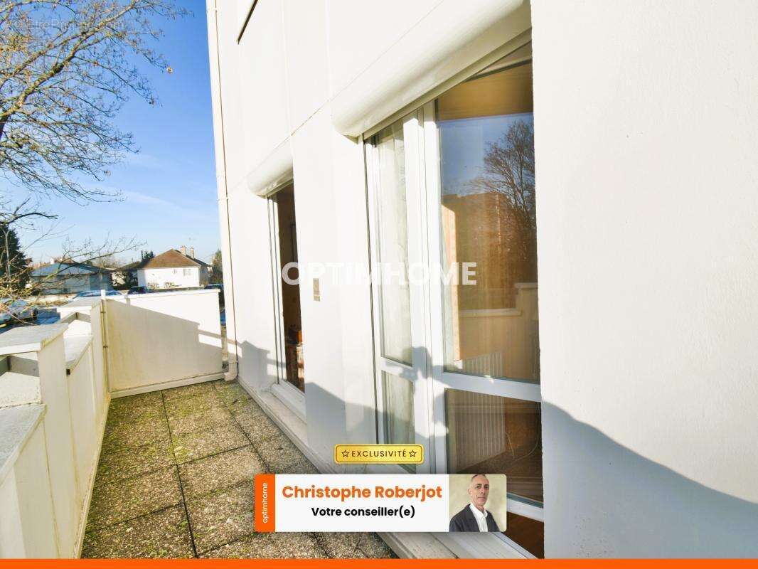 Joli 5 pièces de 100m2 habitables avec balcon, terrasse et garage sécurisé proche de tout !! - photo 2