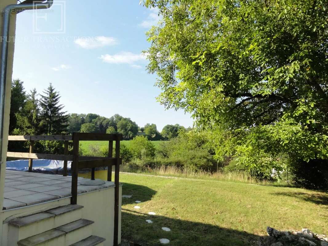 Maison à BOURDEILLES