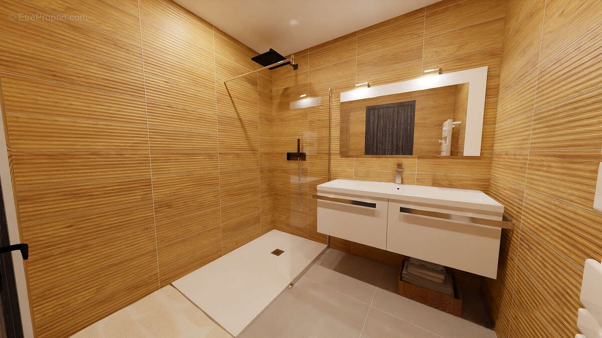 Appartement à ROQUEBRUNE-SUR-ARGENS