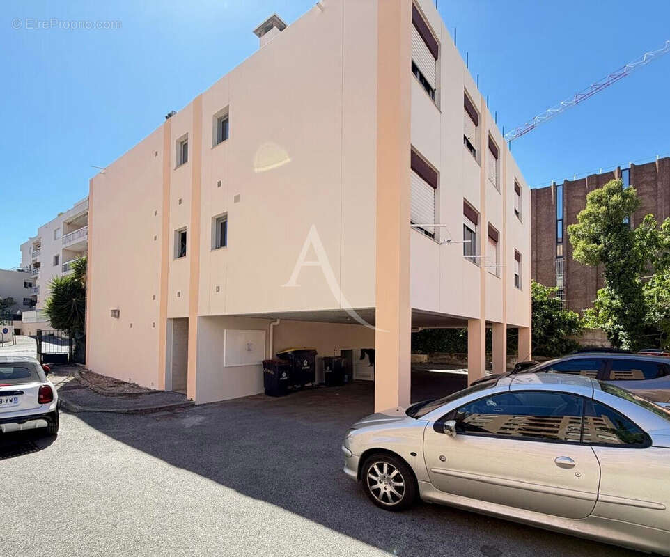 Appartement à VALLAURIS