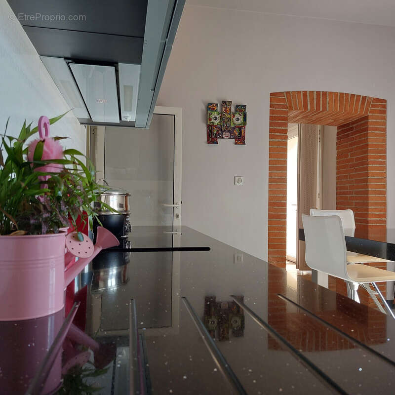 Maison à vendre 13 pièces MONTAUBAN (82), salle de reception, parking, bureaux, cave, dépendances,  parc de 8000m2, 2 entrées in - photo 8