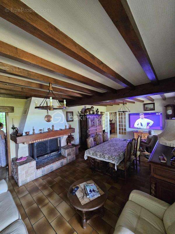 Maison à COUTRAS