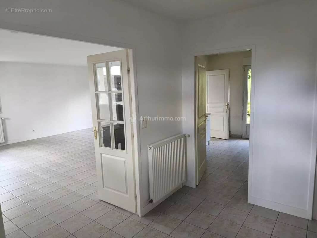 Maison à LA CHARTRE-SUR-LE-LOIR