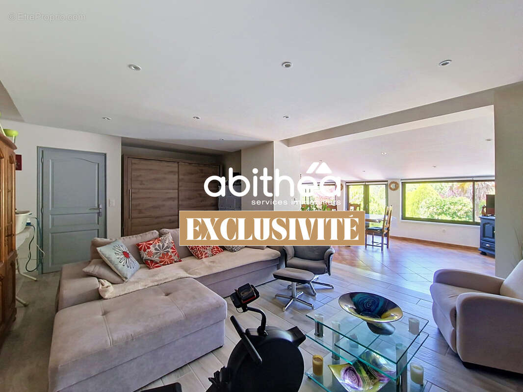 Exclusivité  Maison Charentaise  197m2 hab  5 chambres dont 1 suite  Garage  Dépendance  1350 m2 terrain - photo 6