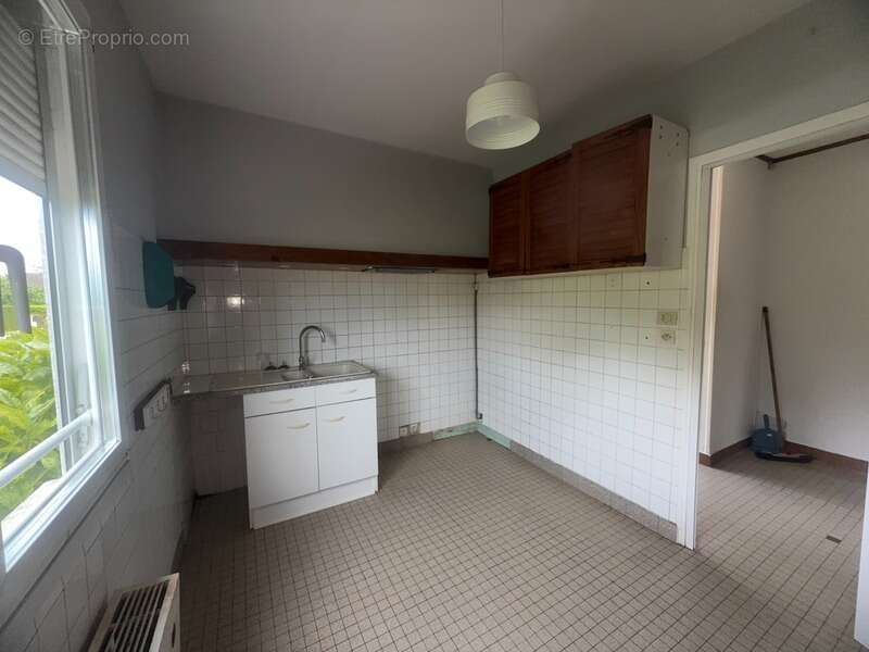 À vendre maison plain-pied 4 chambres à GEVRY (39) – Proche Dole – Grand terrain – Beau potentiel - photo 9