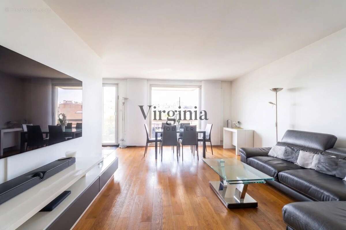 Appartement à CHARENTON-LE-PONT