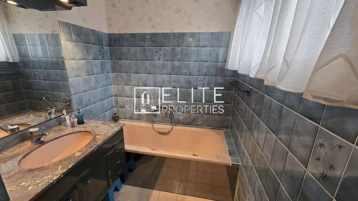 Appartement à VENCE