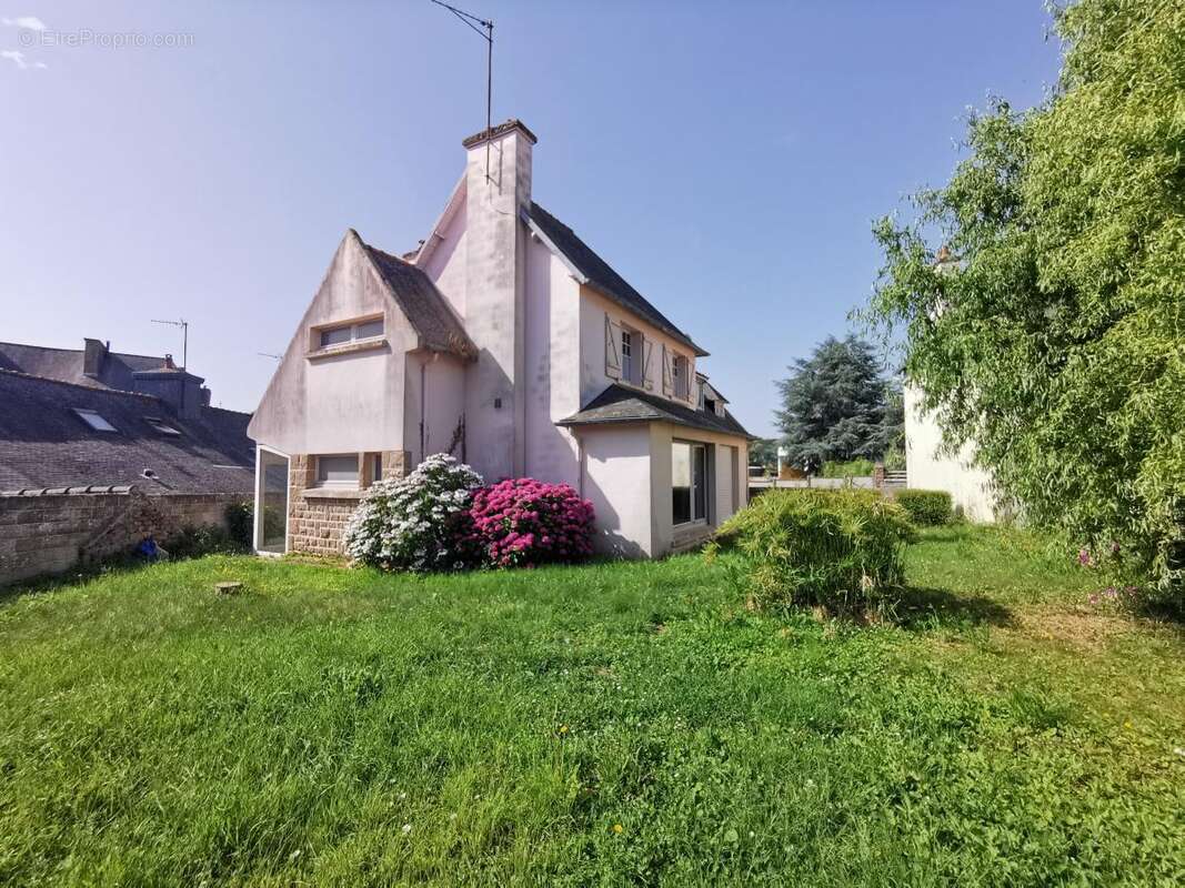 Maison à PONTRIEUX
