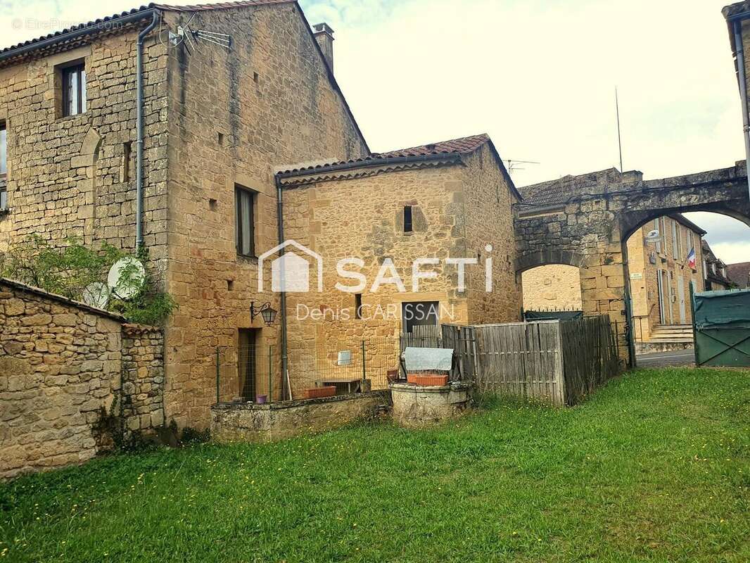 Maison 294 m² à Saint-Avit-Senieur  - photo 3