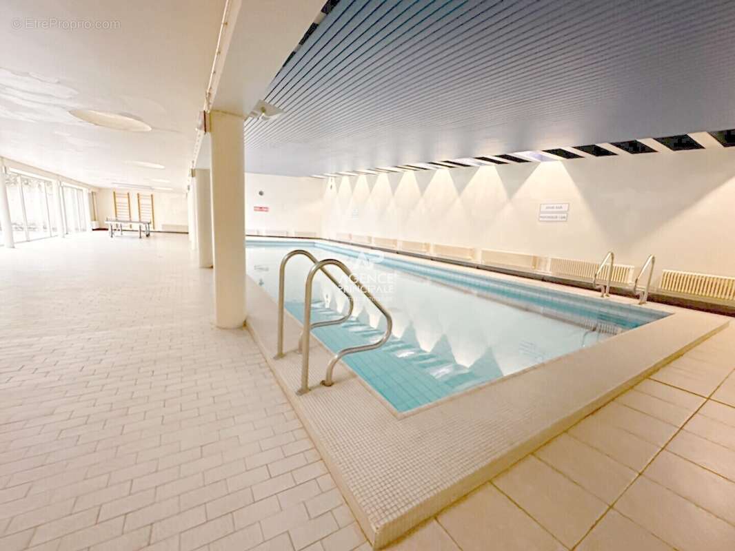 CHAVILLE - Rive Droite - Vaste 4 pièces avec jardin et piscine - photo 9