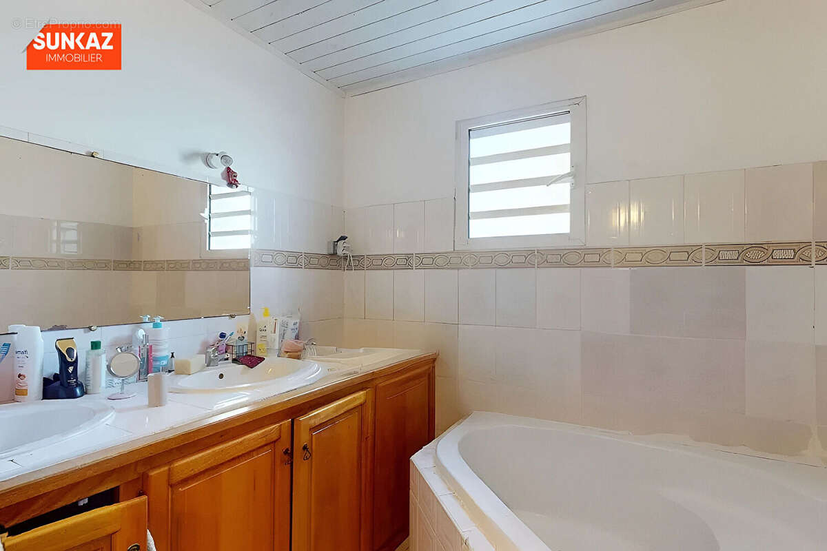 Maison à SAINT-JOSEPH