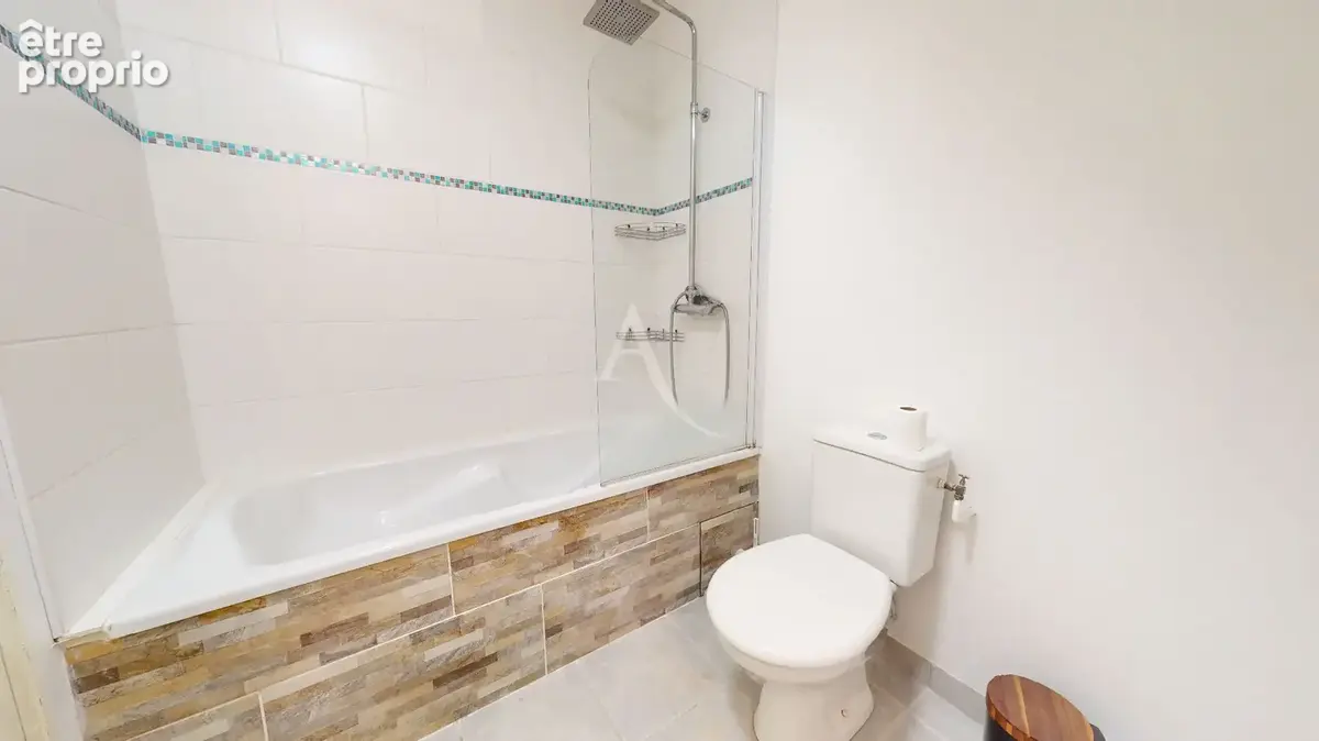 Iteuil - longere - 6 chambres - terrain - gite - photo 15