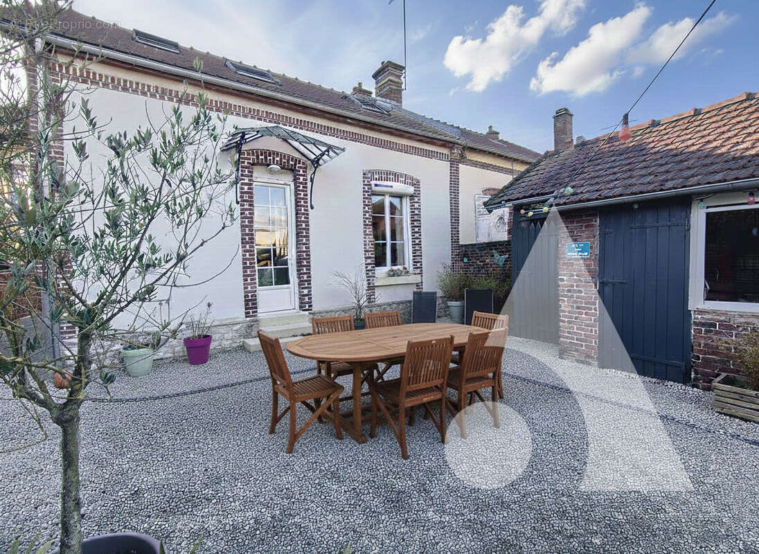 Maison à CREPY-EN-VALOIS