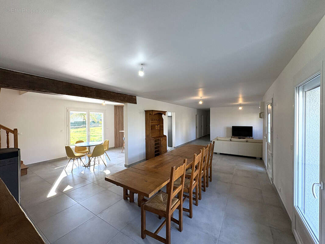 Maison 8 pièce(s) 185 m² - belval - photo 2