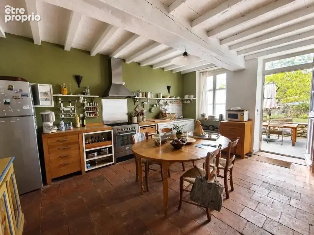 Ensemble immobilier de caractère de 290 m2 avec Gîte - Noaillan - photo 4