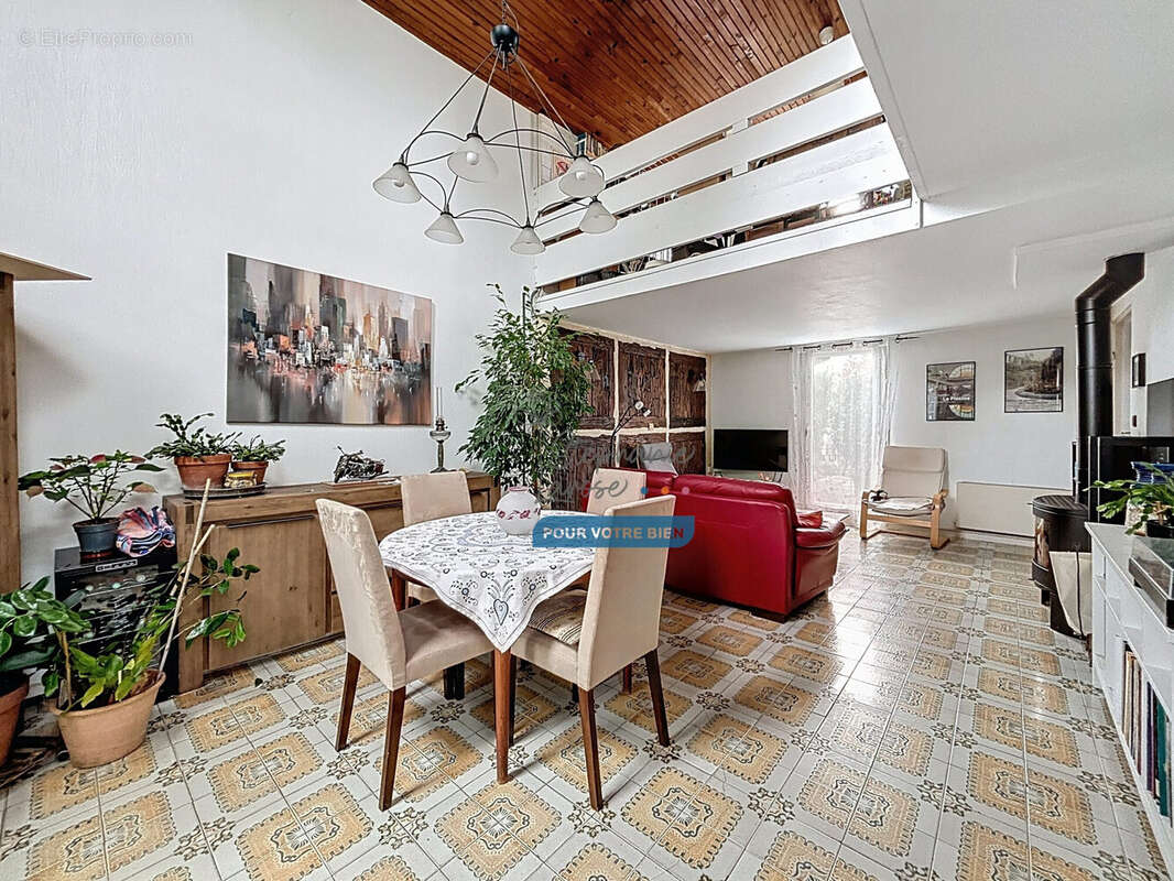 Maison à EMERAINVILLE