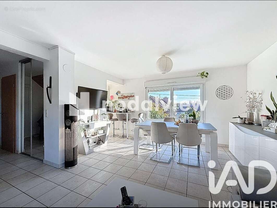 Photo 3 - Maison à ZIMMERSHEIM