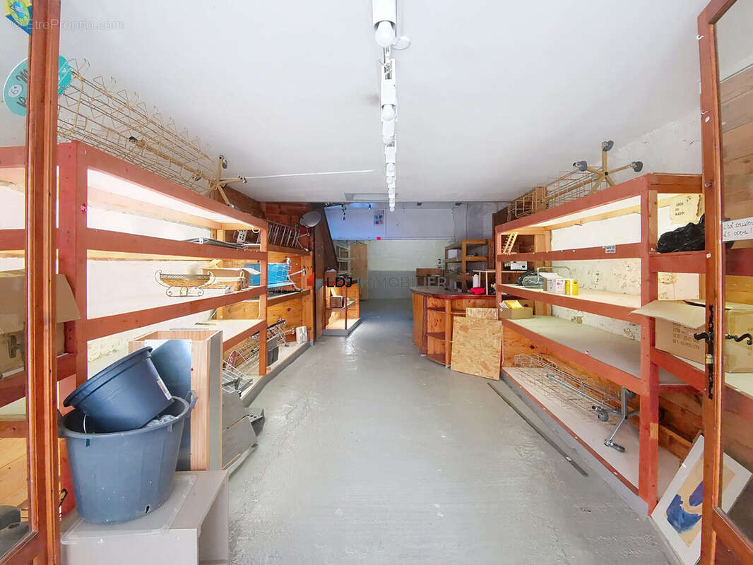 Commerce à VILLEFRANCHE-DE-CONFLENT